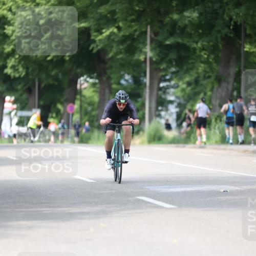 15.06.2025 - 7 Türme Triathlon Yannick Fuchs http://msf.ph/oto/8011283 15.06.2025 13:26:04 Radfahren 294, 887, 955 meine-sportfotos.de