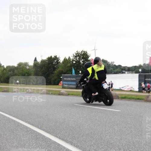 21.06.2025 - 27. Vierlanden-Triathlon H.Heesch http://msf.ph/oto/8011311 15.06.2025 13:02:28 Radfahren 1106, 1152 meine-sportfotos.de