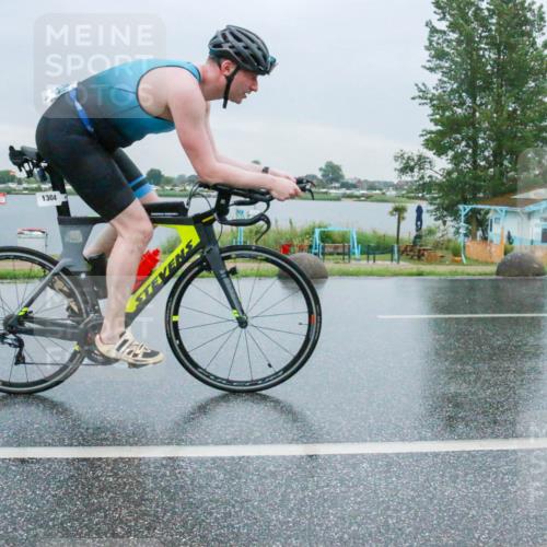 21.06.2025 - 27. Vierlanden-Triathlon H.Heesch http://msf.ph/oto/8011343 15.06.2025 13:57:44 Radfahren 1298, 1304, 1308 meine-sportfotos.de