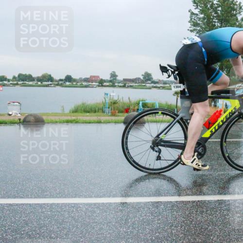 21.06.2025 - 27. Vierlanden-Triathlon H.Heesch http://msf.ph/oto/8011347 15.06.2025 13:57:44 Radfahren 1298, 1304, 1308 meine-sportfotos.de