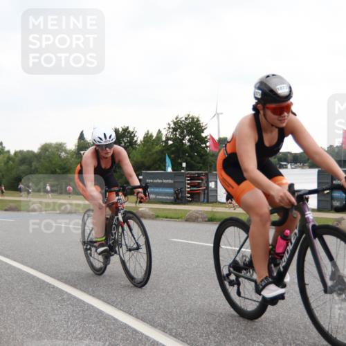 21.06.2025 - 27. Vierlanden-Triathlon H.Heesch http://msf.ph/oto/8011352 15.06.2025 13:02:41 Radfahren 918, 1073, 1074, 1075, 1076 meine-sportfotos.de