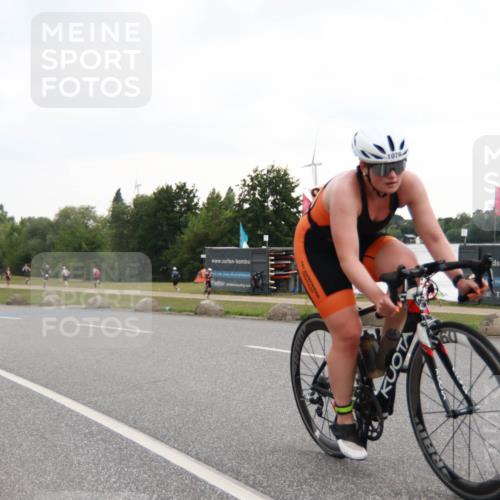 21.06.2025 - 27. Vierlanden-Triathlon H.Heesch http://msf.ph/oto/8011361 15.06.2025 13:02:41 Radfahren 918, 1073, 1074, 1075, 1076 meine-sportfotos.de