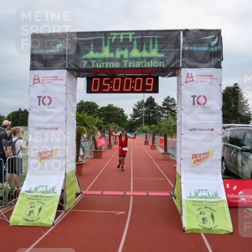 15.06.2025 - 7 Türme Triathlon Michael Strokosch http://msf.ph/oto/8011363 15.06.2025 15:00:09 Ziel 600 meine-sportfotos.de