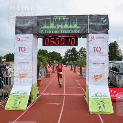 15.06.2025 - 7 Türme Triathlon Michael Strokosch http://msf.ph/oto/8011367 15.06.2025 15:00:09 Ziel 600 meine-sportfotos.de