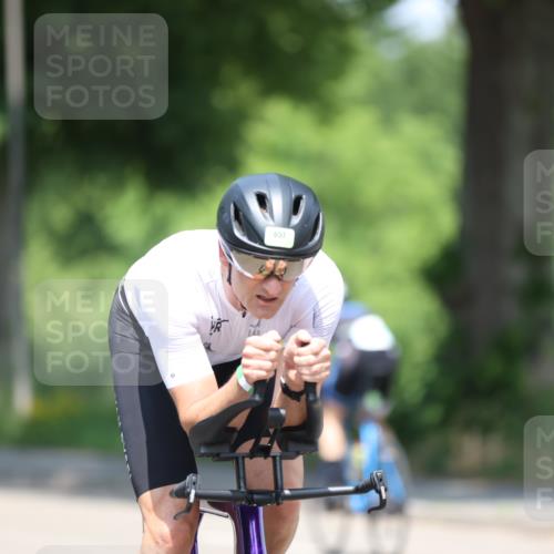 15.06.2025 - 7 Türme Triathlon Yannick Fuchs http://msf.ph/oto/8011370 15.06.2025 12:45:40 Radfahren 242, 370, 414, 657 meine-sportfotos.de