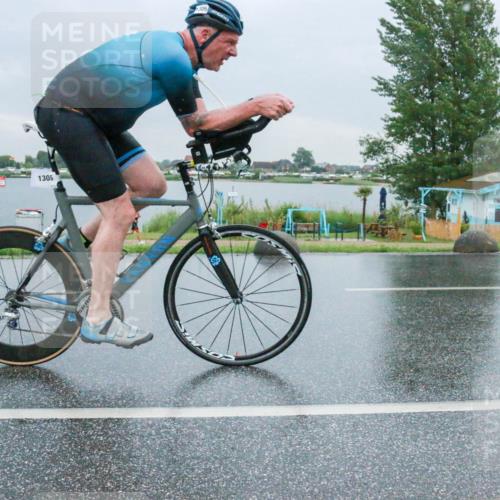 21.06.2025 - 27. Vierlanden-Triathlon H.Heesch http://msf.ph/oto/8011371 15.06.2025 13:58:08 Radfahren 1305 meine-sportfotos.de