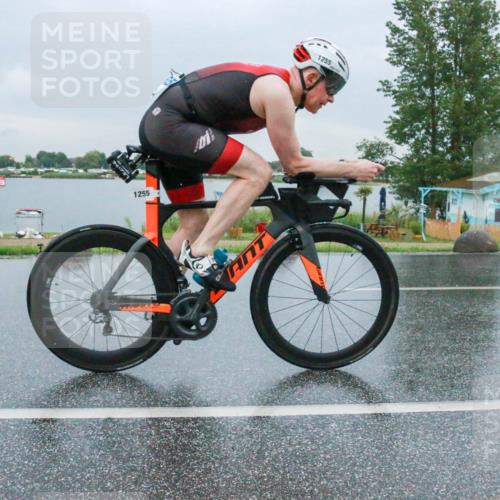 21.06.2025 - 27. Vierlanden-Triathlon H.Heesch http://msf.ph/oto/8011384 15.06.2025 13:58:32 Radfahren 1255 meine-sportfotos.de