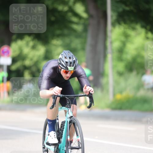 15.06.2025 - 7 Türme Triathlon Yannick Fuchs http://msf.ph/oto/8011405 15.06.2025 13:26:05 Radfahren 294, 887, 955 meine-sportfotos.de