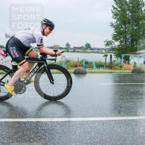 21.06.2025 - 27. Vierlanden-Triathlon H.Heesch http://msf.ph/oto/8011423 15.06.2025 13:59:25 Radfahren 1244, 1274, 1296 meine-sportfotos.de