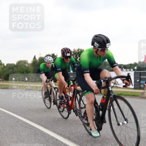 21.06.2025 - 27. Vierlanden-Triathlon H.Heesch http://msf.ph/oto/8011436 15.06.2025 13:07:23 Radfahren 1078, 1079, 1080 meine-sportfotos.de
