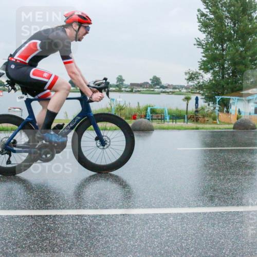 21.06.2025 - 27. Vierlanden-Triathlon H.Heesch http://msf.ph/oto/8011443 15.06.2025 13:59:31 Radfahren 1264 meine-sportfotos.de
