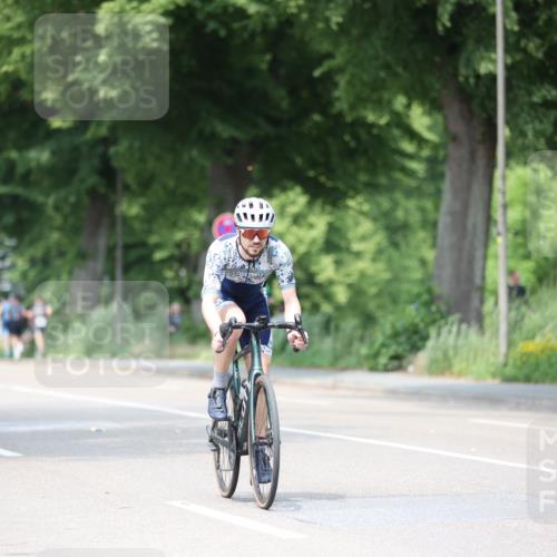 15.06.2025 - 7 Türme Triathlon Yannick Fuchs http://msf.ph/oto/8011471 15.06.2025 13:26:09 Radfahren  meine-sportfotos.de