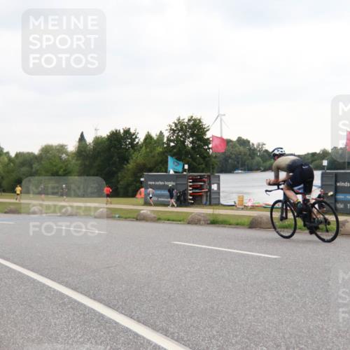 21.06.2025 - 27. Vierlanden-Triathlon H.Heesch http://msf.ph/oto/8011500 15.06.2025 13:07:59 Radfahren 1085, 1086, 1087, 1088 meine-sportfotos.de