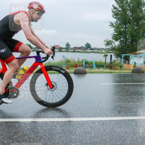 21.06.2025 - 27. Vierlanden-Triathlon H.Heesch http://msf.ph/oto/8011547 15.06.2025 14:01:03 Radfahren 1256, 1260 meine-sportfotos.de