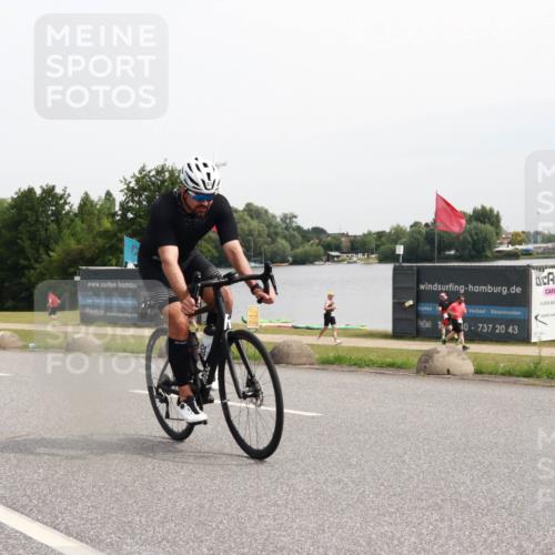 15.06.2025 - 27. Vierlanden-Triathlon H.Heesch http://msf.ph/oto/8011555 15.06.2025 11:03:51 Radfahren 51, 536 meine-sportfotos.de