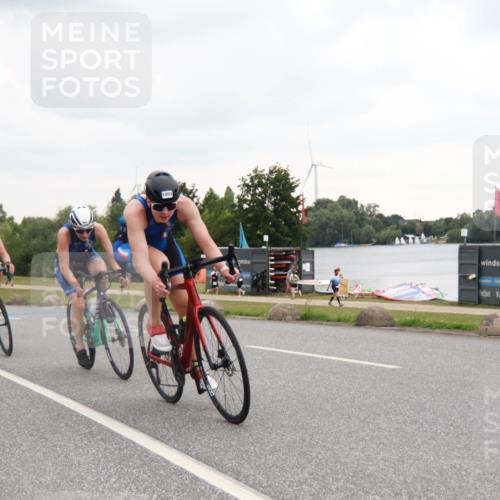 21.06.2025 - 27. Vierlanden-Triathlon H.Heesch http://msf.ph/oto/8011574 15.06.2025 13:09:06 Radfahren 1093, 1094, 1095, 1096 meine-sportfotos.de