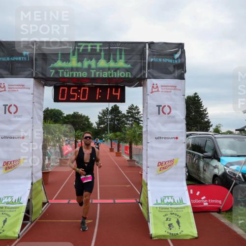 15.06.2025 - 7 Türme Triathlon Michael Strokosch http://msf.ph/oto/8011618 15.06.2025 15:01:14 Ziel 295, 584 meine-sportfotos.de