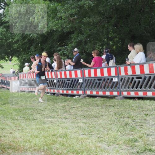 21.06.2025 - 27. Vierlanden-Triathlon KatJ http://msf.ph/oto/8011671 15.06.2025 13:06:48 Ziel 654 meine-sportfotos.de