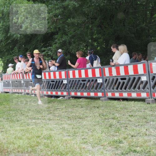 21.06.2025 - 27. Vierlanden-Triathlon KatJ http://msf.ph/oto/8011684 15.06.2025 13:06:48 Ziel 654 meine-sportfotos.de