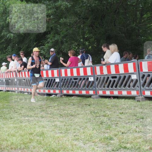 21.06.2025 - 27. Vierlanden-Triathlon KatJ http://msf.ph/oto/8011692 15.06.2025 13:06:48 Ziel 654 meine-sportfotos.de