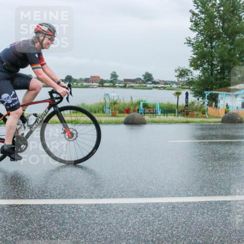 21.06.2025 - 27. Vierlanden-Triathlon H.Heesch http://msf.ph/oto/8011714 15.06.2025 14:06:13 Radfahren 1241 meine-sportfotos.de