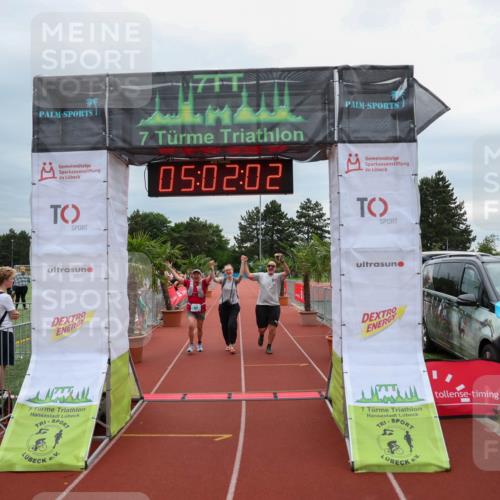 15.06.2025 - 7 Türme Triathlon Michael Strokosch http://msf.ph/oto/8011777 15.06.2025 15:02:02 Ziel 532 meine-sportfotos.de
