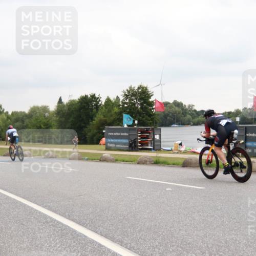 21.06.2025 - 27. Vierlanden-Triathlon H.Heesch http://msf.ph/oto/8011848 15.06.2025 13:12:13 Radfahren 1169, 1190 meine-sportfotos.de