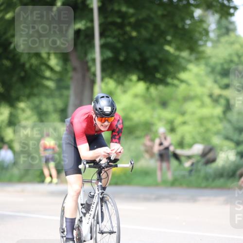 15.06.2025 - 7 Türme Triathlon Yannick Fuchs http://msf.ph/oto/8011940 15.06.2025 13:26:43 Radfahren 400, 667, 1071, 1153 meine-sportfotos.de