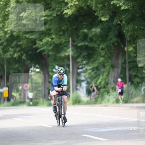 15.06.2025 - 7 Türme Triathlon Yannick Fuchs http://msf.ph/oto/8011985 15.06.2025 13:26:45 Radfahren 400, 667, 1071, 1153 meine-sportfotos.de