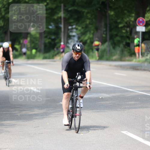 15.06.2025 - 7 Türme Triathlon Yannick Fuchs http://msf.ph/oto/8012052 15.06.2025 13:26:53 Radfahren 672, 760, 998, 1071 meine-sportfotos.de