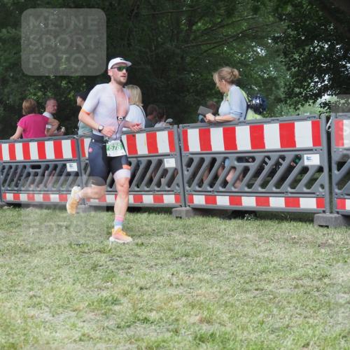 21.06.2025 - 27. Vierlanden-Triathlon KatJ http://msf.ph/oto/8012063 15.06.2025 13:07:36 Ziel 676 meine-sportfotos.de
