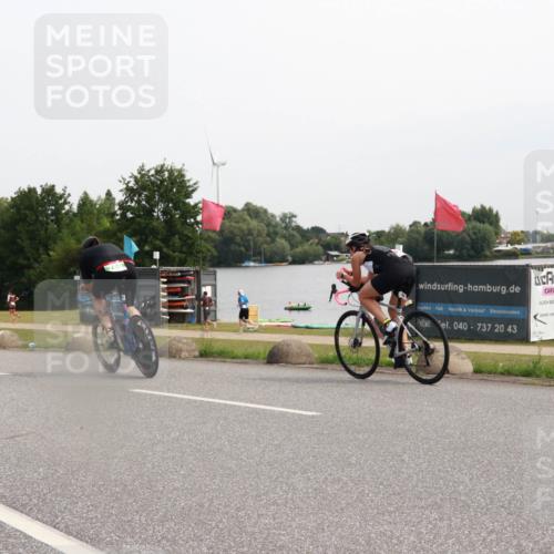 15.06.2025 - 27. Vierlanden-Triathlon H.Heesch http://msf.ph/oto/8012091 15.06.2025 11:06:13 Radfahren 206, 220, 223, 697, 760 meine-sportfotos.de