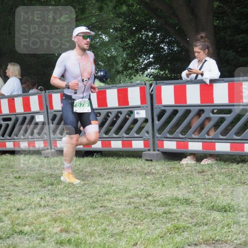 21.06.2025 - 27. Vierlanden-Triathlon KatJ http://msf.ph/oto/8012098 15.06.2025 13:07:37 Ziel 676 meine-sportfotos.de