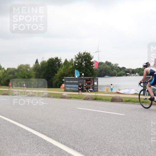21.06.2025 - 27. Vierlanden-Triathlon H.Heesch http://msf.ph/oto/8012112 15.06.2025 13:14:52 Radfahren 1168, 1211, 1216, 1229 meine-sportfotos.de