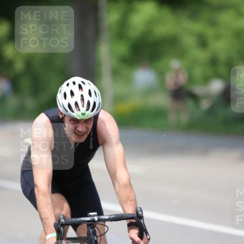 15.06.2025 - 7 Türme Triathlon Yannick Fuchs http://msf.ph/oto/8012123 15.06.2025 13:26:55 Radfahren 672, 760, 998 meine-sportfotos.de