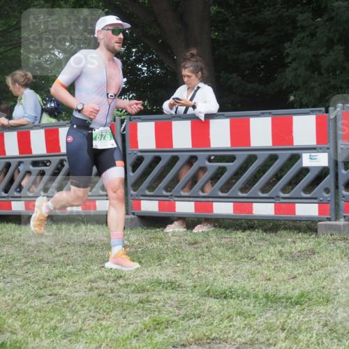 21.06.2025 - 27. Vierlanden-Triathlon KatJ http://msf.ph/oto/8012126 15.06.2025 13:07:37 Ziel 676 meine-sportfotos.de