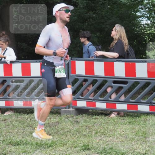 21.06.2025 - 27. Vierlanden-Triathlon KatJ http://msf.ph/oto/8012159 15.06.2025 13:07:38 Ziel 676 meine-sportfotos.de