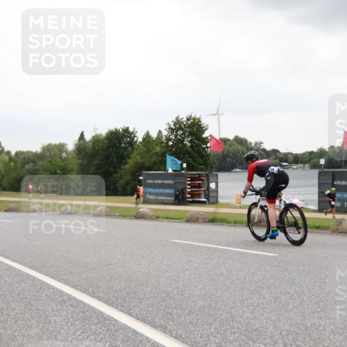 21.06.2025 - 27. Vierlanden-Triathlon H.Heesch http://msf.ph/oto/8012218 15.06.2025 13:19:13 Radfahren  meine-sportfotos.de
