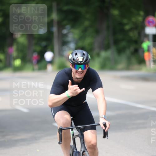 15.06.2025 - 7 Türme Triathlon Yannick Fuchs http://msf.ph/oto/8012225 15.06.2025 13:26:57 Radfahren 672, 760, 998 meine-sportfotos.de