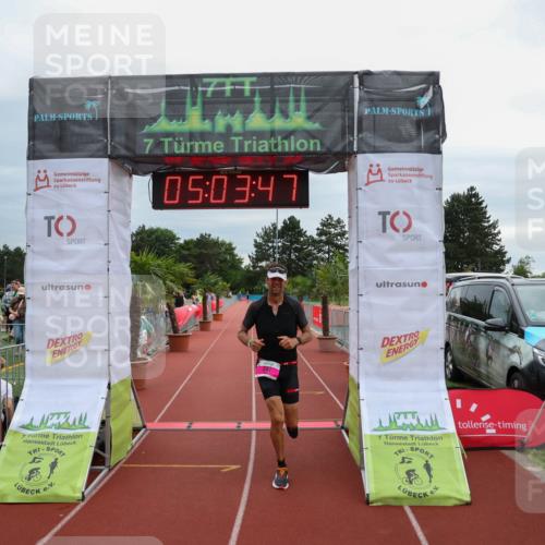 15.06.2025 - 7 Türme Triathlon Michael Strokosch http://msf.ph/oto/8012228 15.06.2025 15:03:47 Ziel 247 meine-sportfotos.de