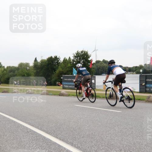 21.06.2025 - 27. Vierlanden-Triathlon H.Heesch http://msf.ph/oto/8012264 15.06.2025 13:21:05 Radfahren  meine-sportfotos.de