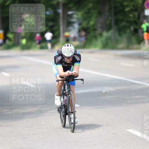 15.06.2025 - 7 Türme Triathlon Yannick Fuchs http://msf.ph/oto/8012285 15.06.2025 13:26:59 Radfahren 760, 998 meine-sportfotos.de