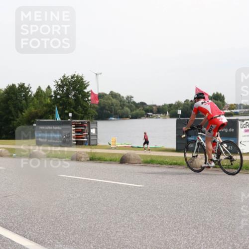 15.06.2025 - 27. Vierlanden-Triathlon H.Heesch http://msf.ph/oto/8012344 15.06.2025 11:07:24 Radfahren 11 meine-sportfotos.de