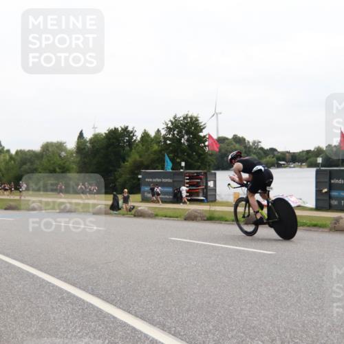 21.06.2025 - 27. Vierlanden-Triathlon H.Heesch http://msf.ph/oto/8012377 15.06.2025 13:24:11 Radfahren 1124, 1311, 1312 meine-sportfotos.de