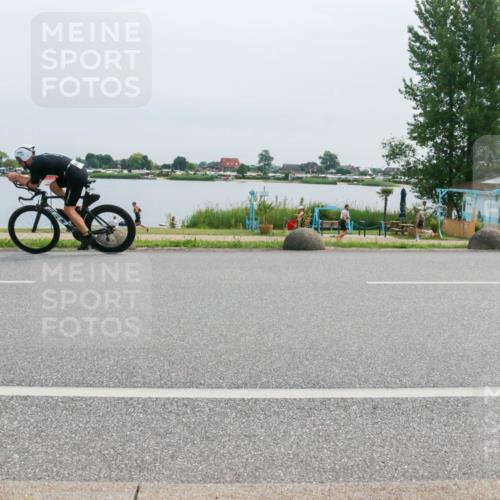 15.06.2025 - 27. Vierlanden-Triathlon H.Heesch http://msf.ph/oto/8012381 15.06.2025 11:06:34 Radfahren 128, 774 meine-sportfotos.de