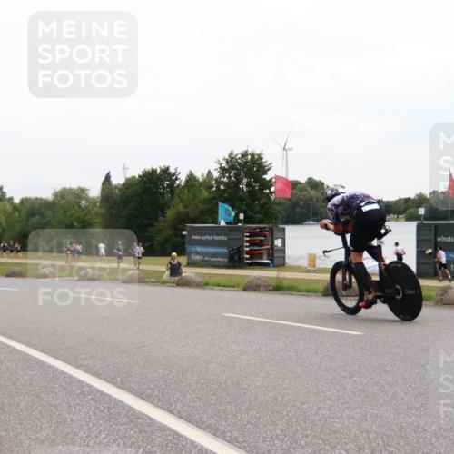 21.06.2025 - 27. Vierlanden-Triathlon H.Heesch http://msf.ph/oto/8012408 15.06.2025 13:24:16 Radfahren 1124, 1153, 1268, 1312 meine-sportfotos.de
