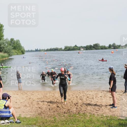 21.06.2025 - 27. Vierlanden-Triathlon MichiJ http://msf.ph/oto/8012422 15.06.2026 10:14:49 Schwimmen 476, 521, 525, 546, 559, 593, 608, 1397 meine-sportfotos.de