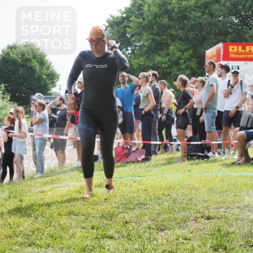 15.06.2025 - 27. Vierlanden-Triathlon KatJ http://msf.ph/oto/8012439 15.06.2025 10:14:08 Schwimmen 472, 475, 632 meine-sportfotos.de