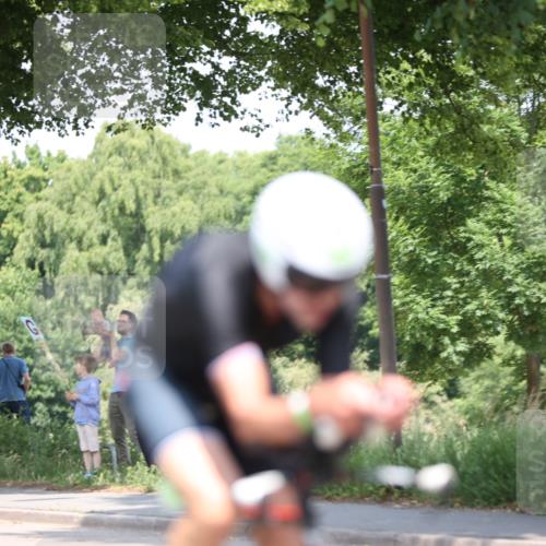 15.06.2025 - 7 Türme Triathlon Yannick Fuchs http://msf.ph/oto/8012510 15.06.2025 12:46:40 Radfahren 240, 543 meine-sportfotos.de