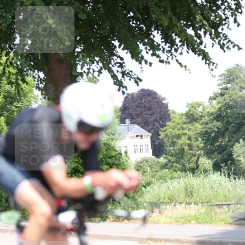 15.06.2025 - 7 Türme Triathlon Yannick Fuchs http://msf.ph/oto/8012521 15.06.2025 12:46:40 Radfahren 240, 543 meine-sportfotos.de
